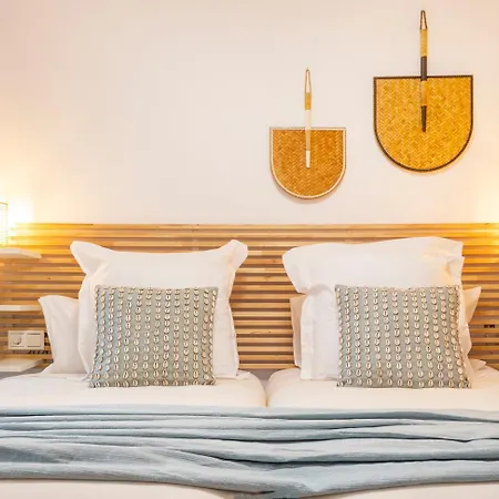 Pink Aguamarina Торрев'єха